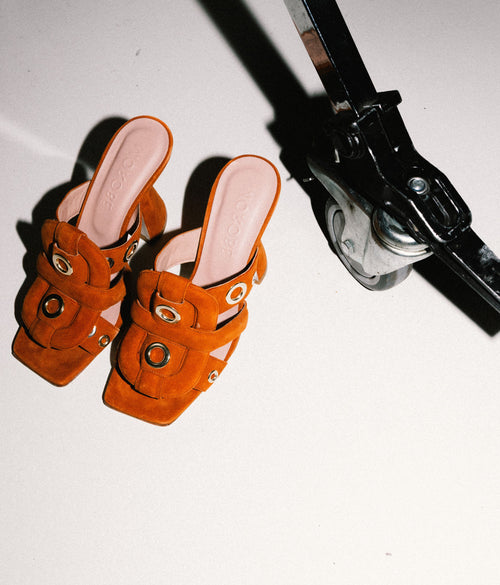 RITA RIVETS 01