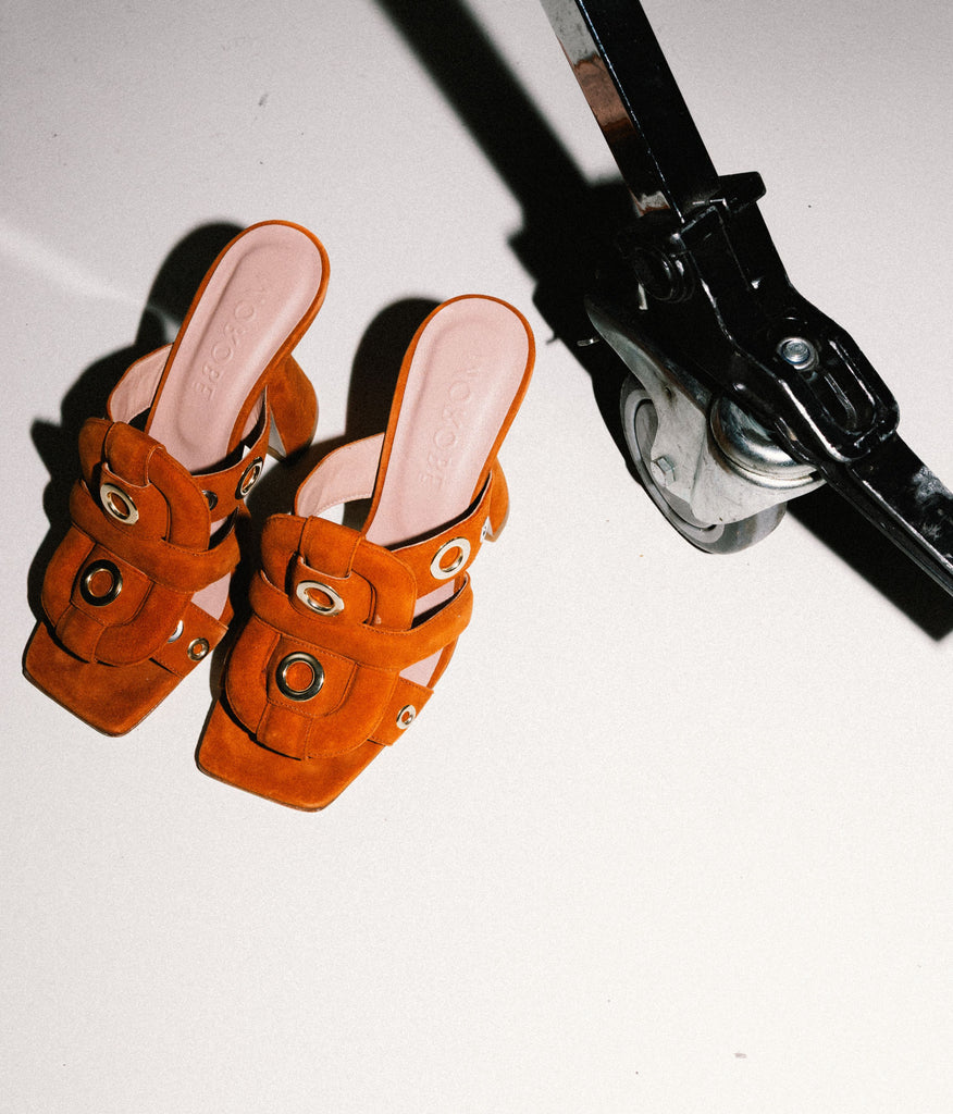RITA RIVETS 01
