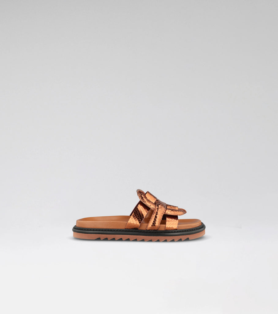 flat sandal