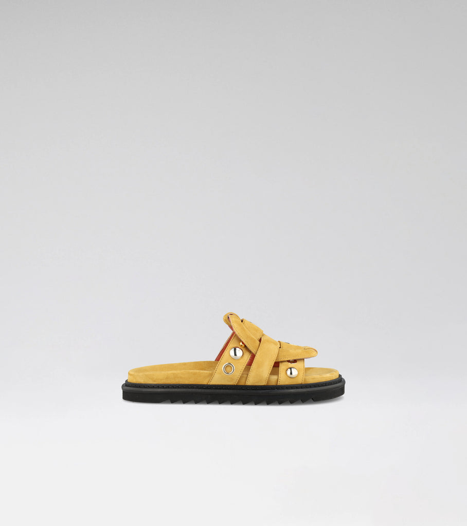flat sandal