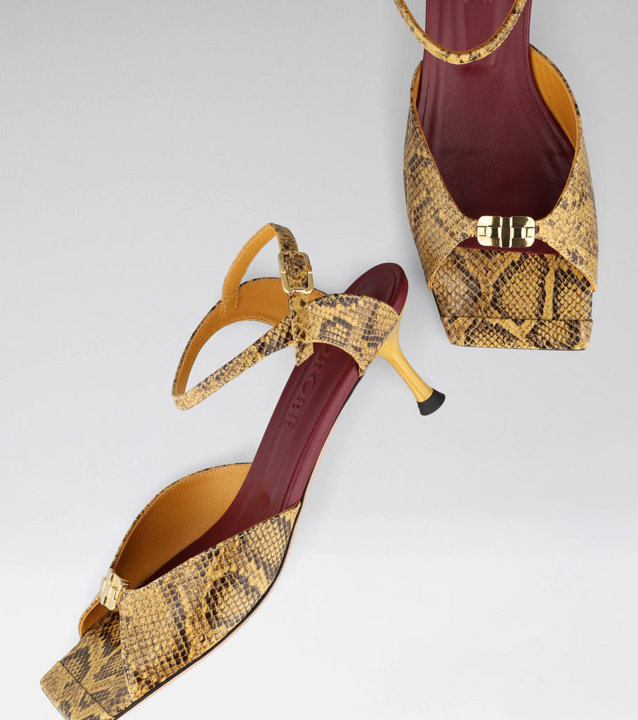 GRACE LOGO leather sandal with a squared toe, MOROBÉ brooch and 60 mm heel.