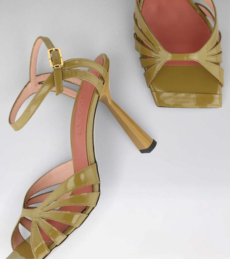 high heel sandal