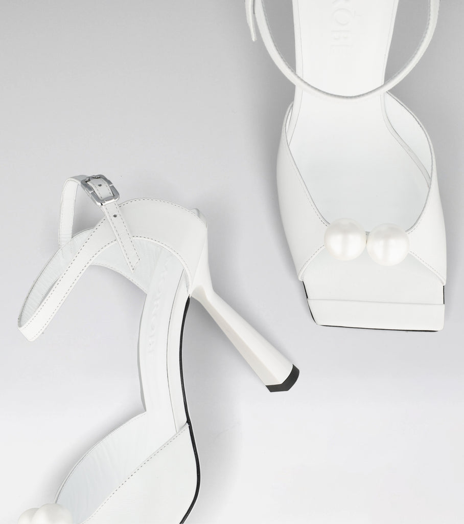 high heel sandal