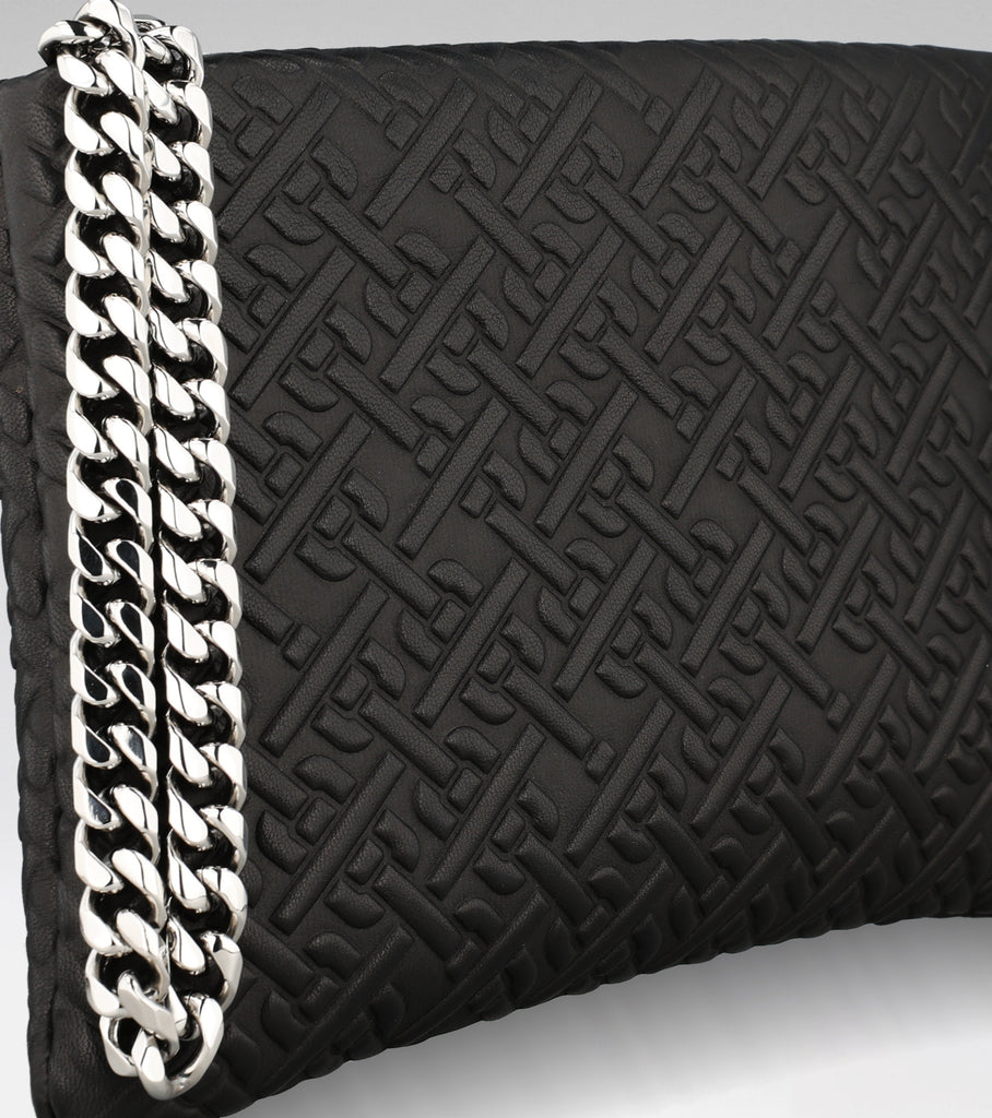 PUFFY POUCH MEDIUM 01