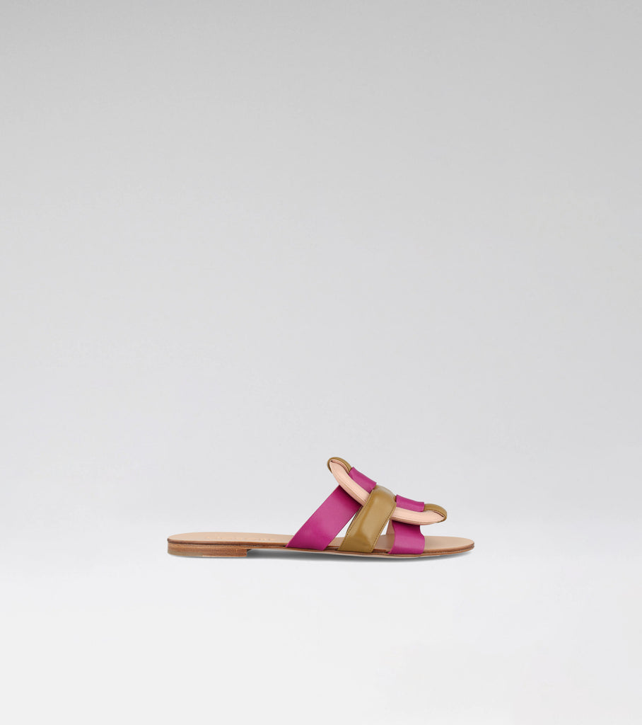 flat sandal