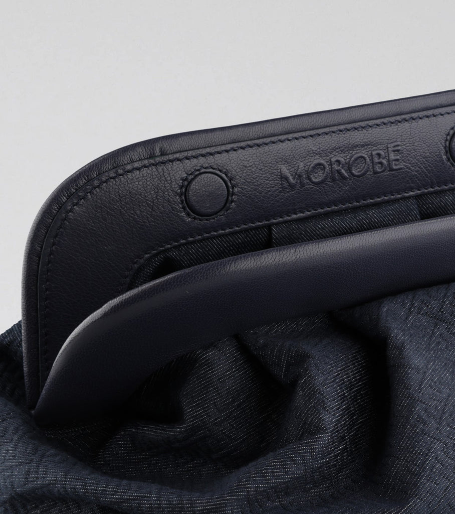 LA POCHETTE 07 - EMBOSSED DARK JEANS